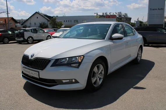 Škoda Superb 1.6 TDi DSG *NAVIGACIJA* Image 1