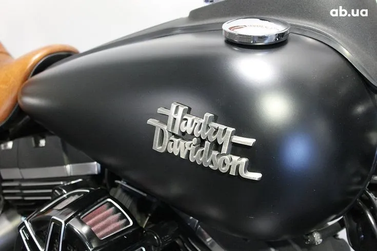 Harley-Davidson FXDB Image 4